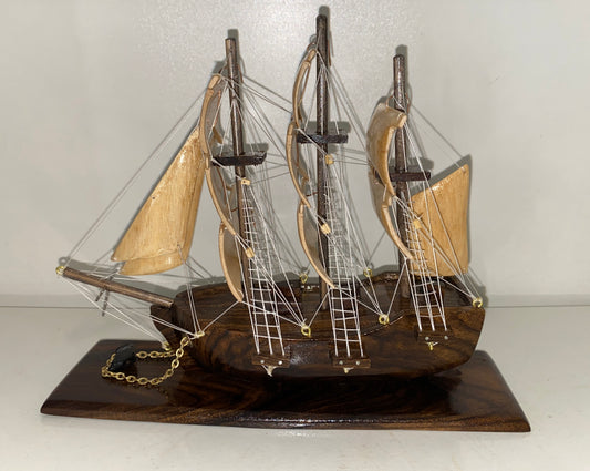 HMS Bounty Model Replica - Tau Wood